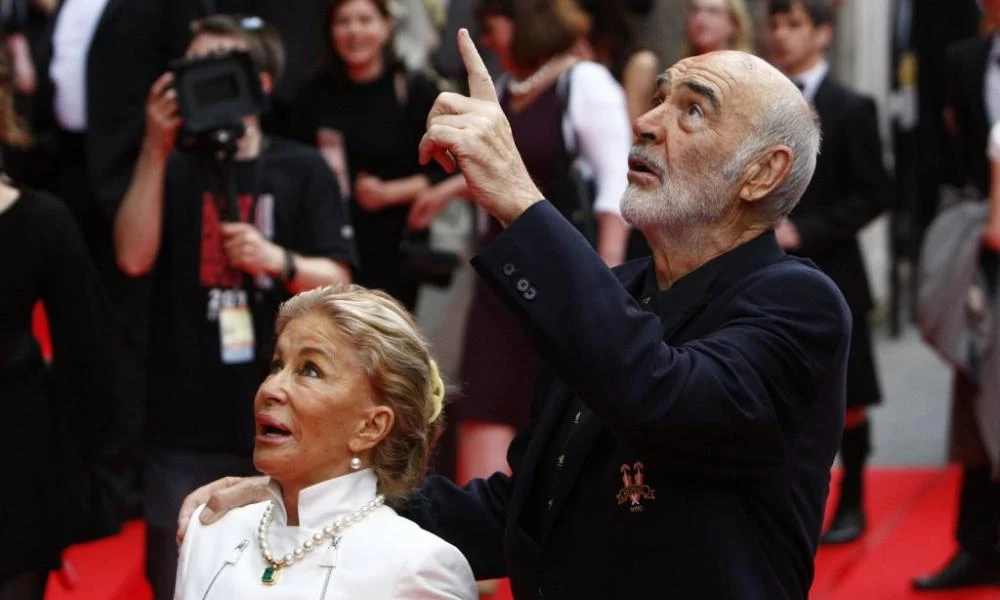 Σύζυγος Σον Κόνερι: «Είχε άνοια, δεν ήταν ζωή για εκείνον»